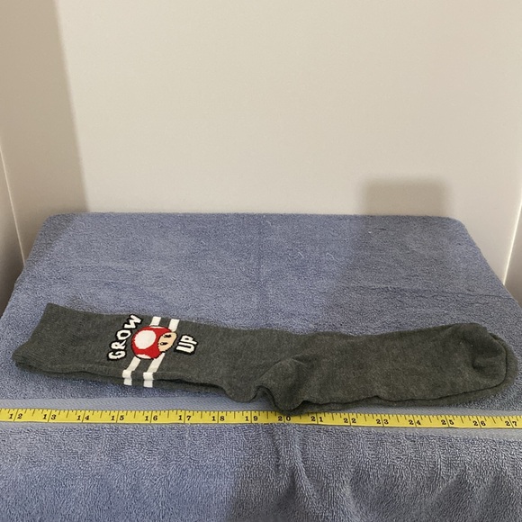 Nintendo Super Mario Socks NWOT - Picture 2 of 6